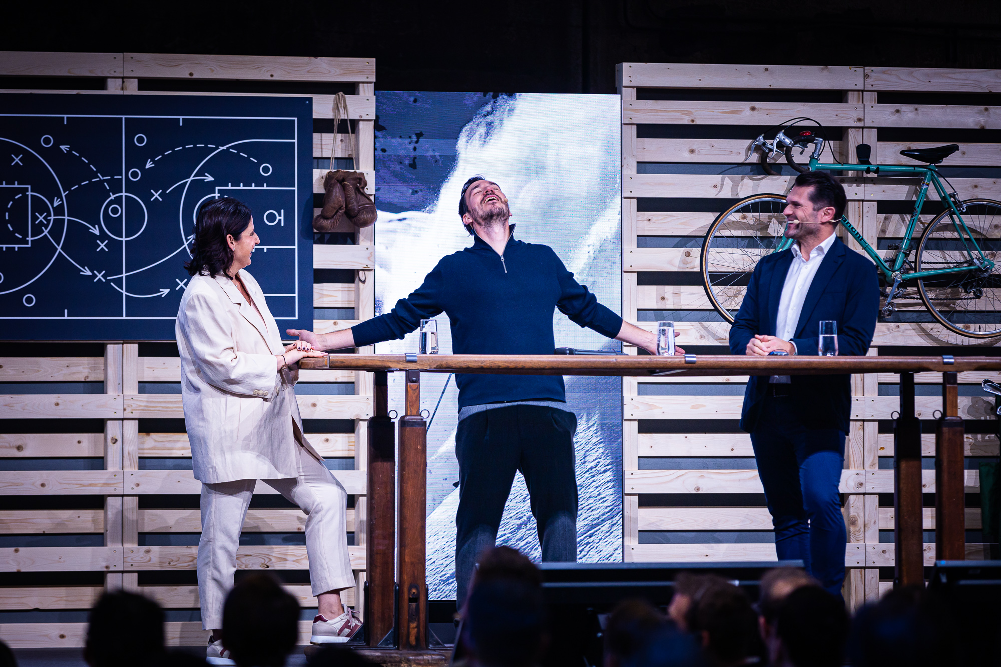 CONNECT 2023 Bühne und Speaker