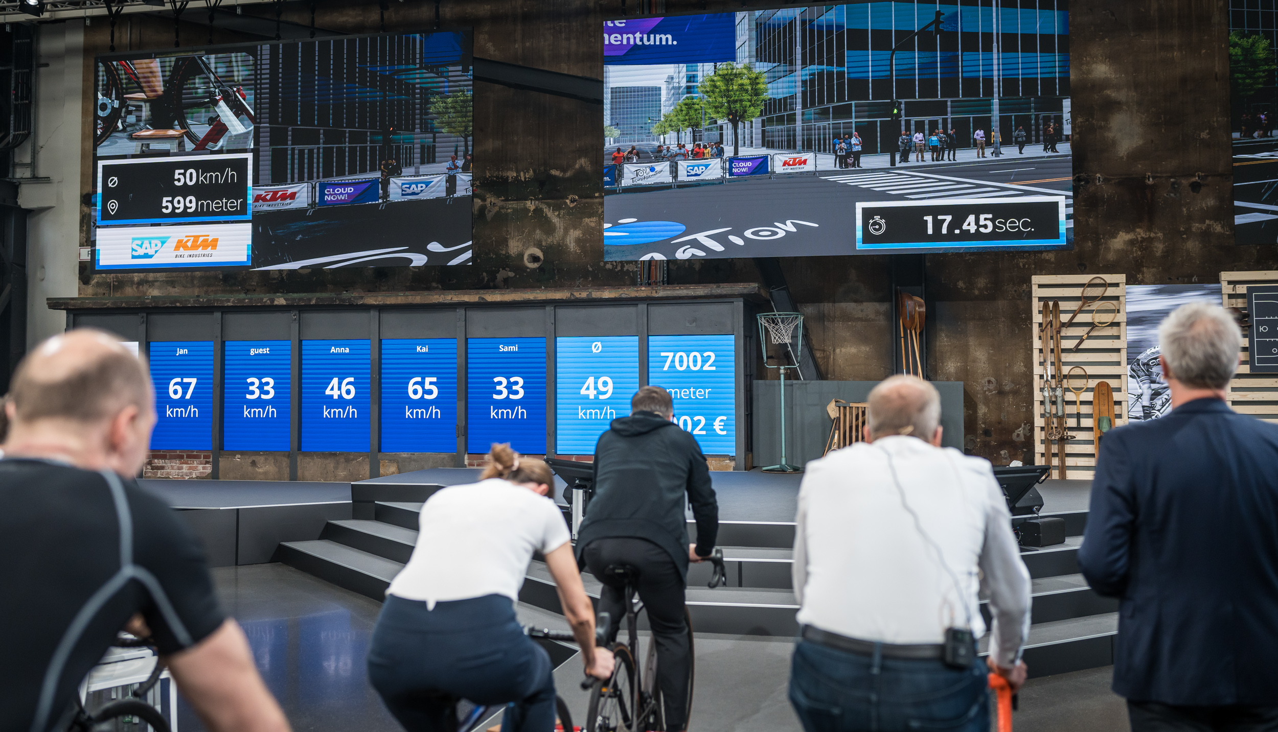 CONNECT 2023 Fahrradchallenge auf der Mainstage